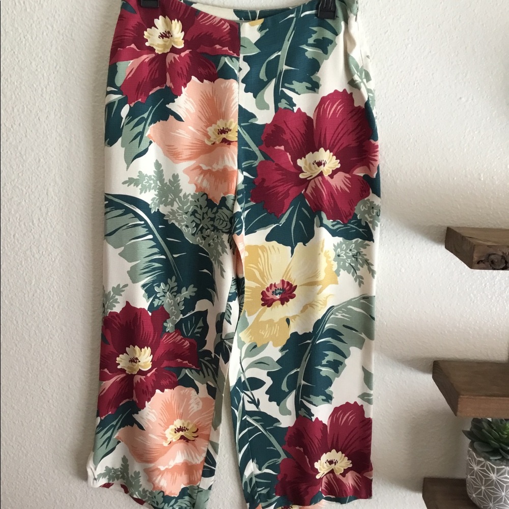 Tommy Bahama bundle tank and crop wide leg pants
